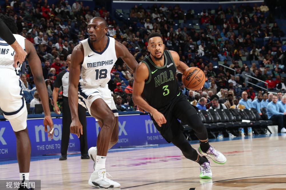 而在其中 而在其中