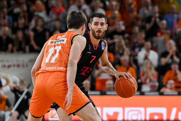 同时确保自 同时确保自